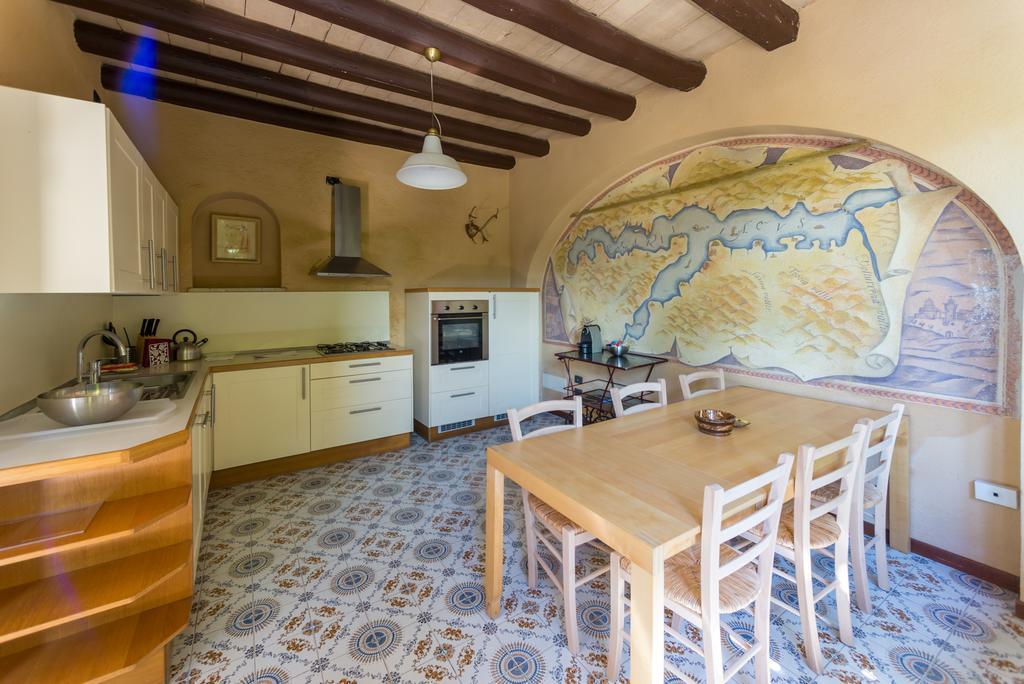 Villa La Rossa Fiumelatte Kültér fotó