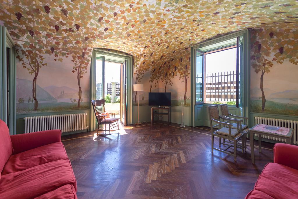 Villa La Rossa Fiumelatte Kültér fotó