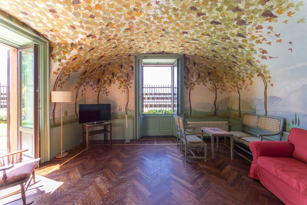 Villa La Rossa Fiumelatte Kültér fotó