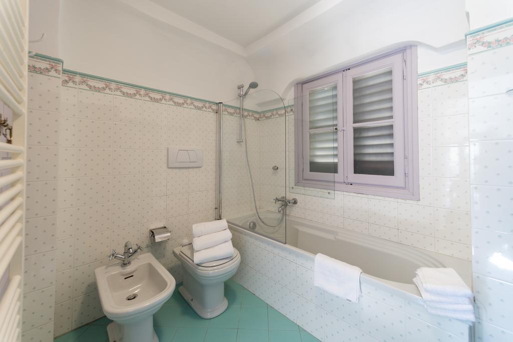 Villa La Rossa Fiumelatte Kültér fotó